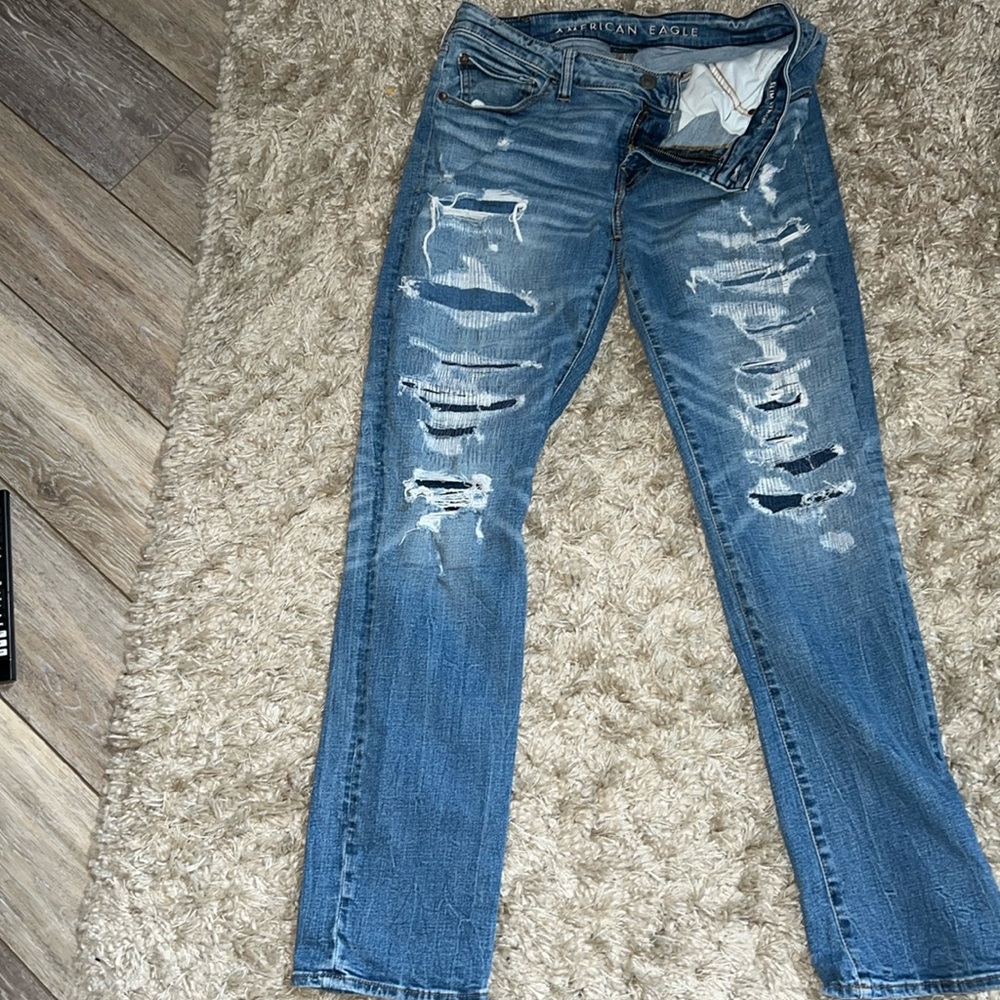 American Eagle Men’s Slim Straight Fit AirFlex+ Med Blue Distressed Jeans 32x32